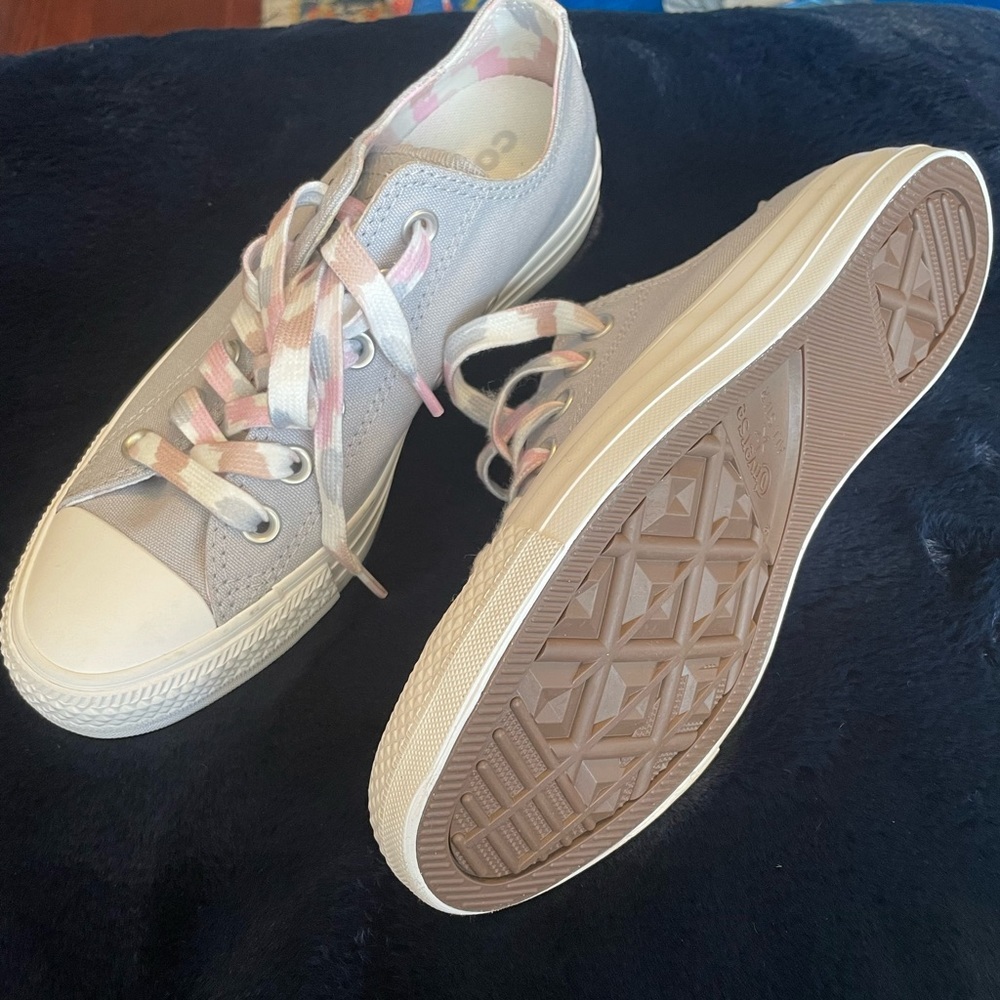 BNWOB Converse Chuck Taylor Low top​